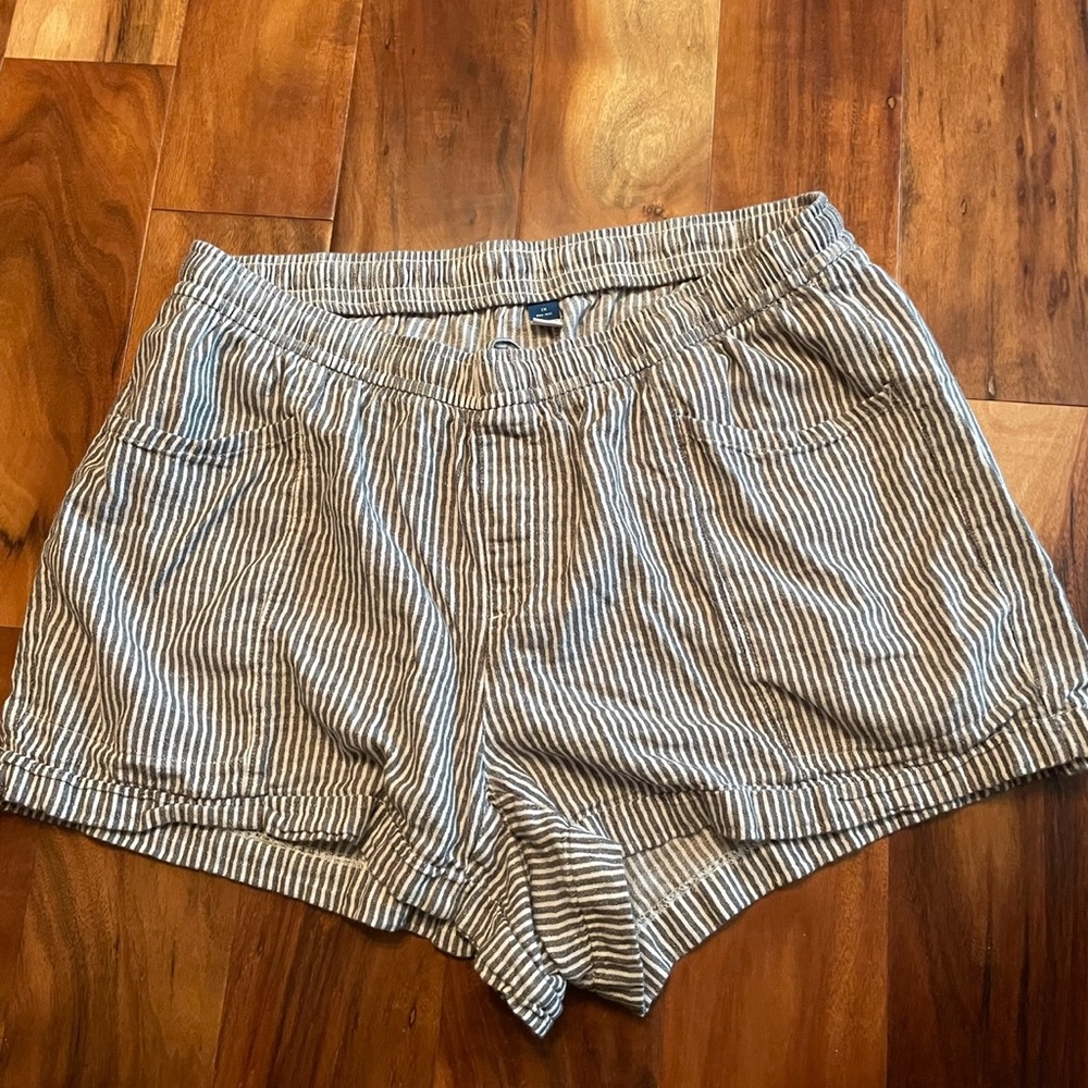 Old Navy shorts size 2X